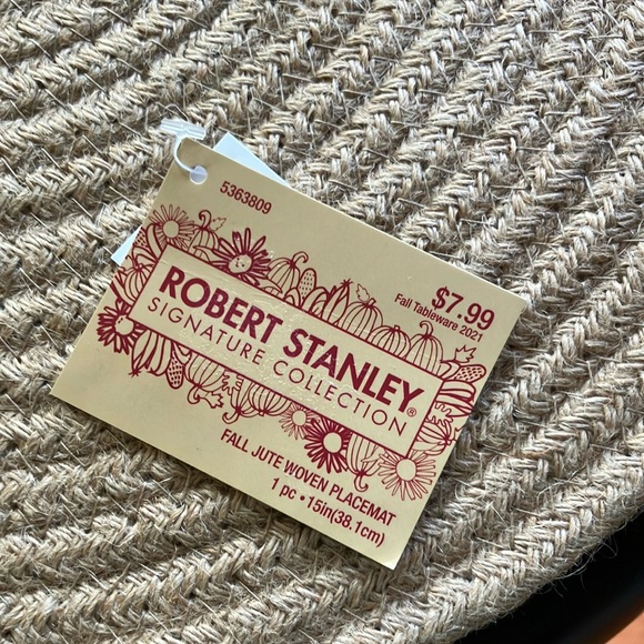 Elegant Cream Woven Placemat set of two - Picture 2 of 4